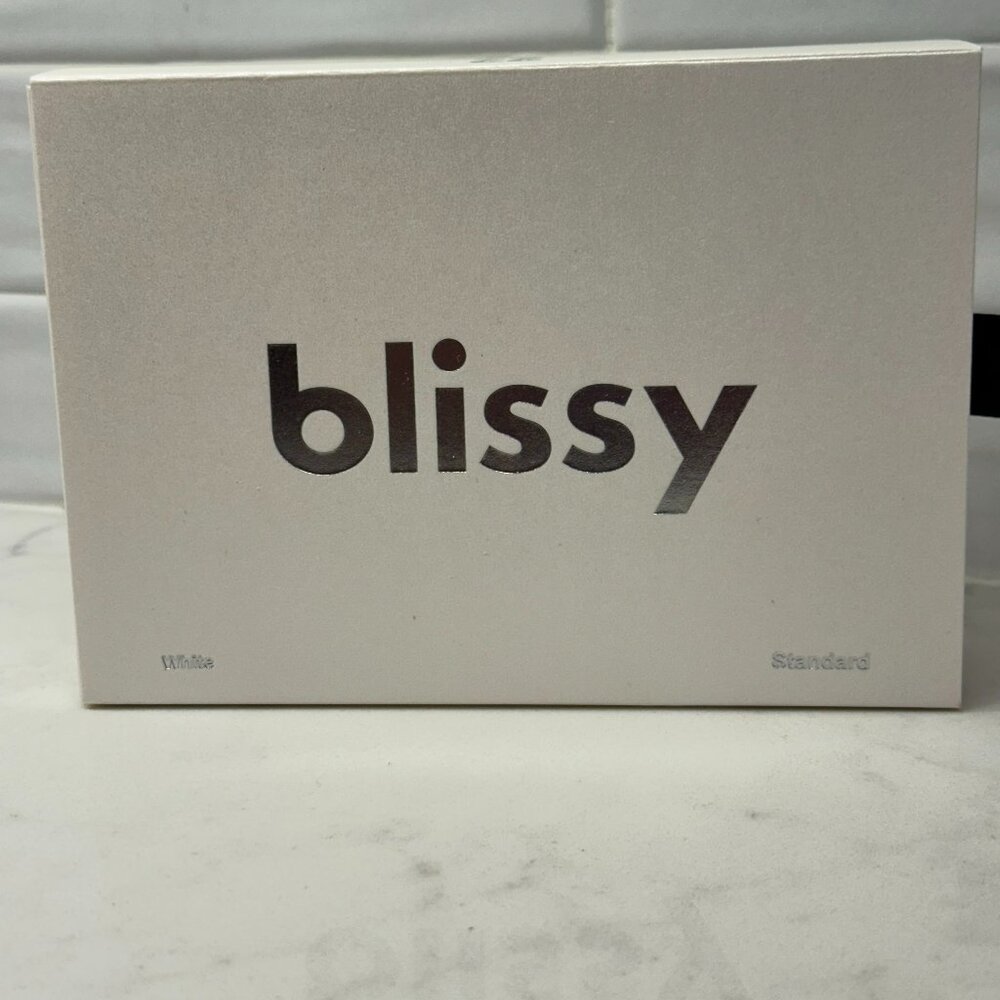 NWT Blissy Silk Pillowcase (Standard, White)